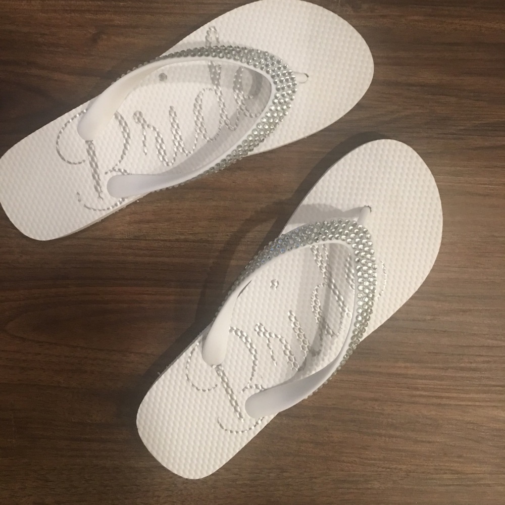 Crystal bride flip flops 👰🏻